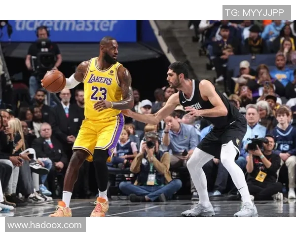 湖人队五连胜，勇夺西部榜首位置，成为赛季最强劲对手